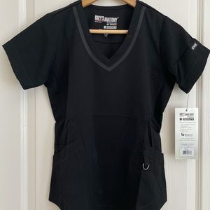Grey’s Anatomy Scrub 3 Pocket Shaped Hem Top